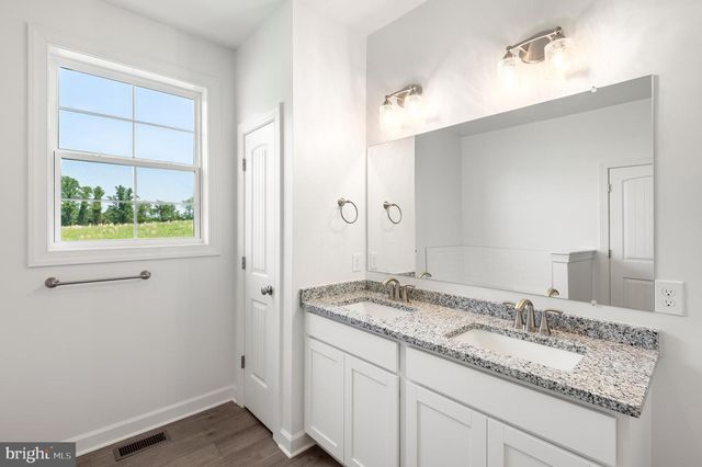 310 STEEPLE VIEW DR, Hanover, PA 17331