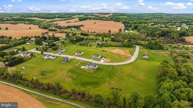 310 STEEPLE VIEW DR, Hanover, PA 17331