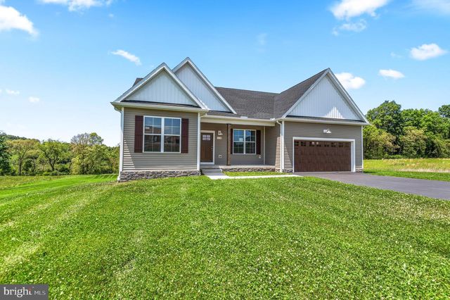 310 STEEPLE VIEW DR, Hanover, PA 17331