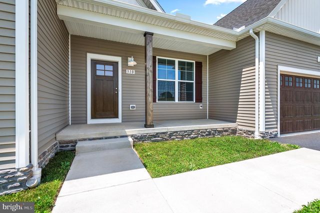 310 STEEPLE VIEW DR, Hanover, PA 17331