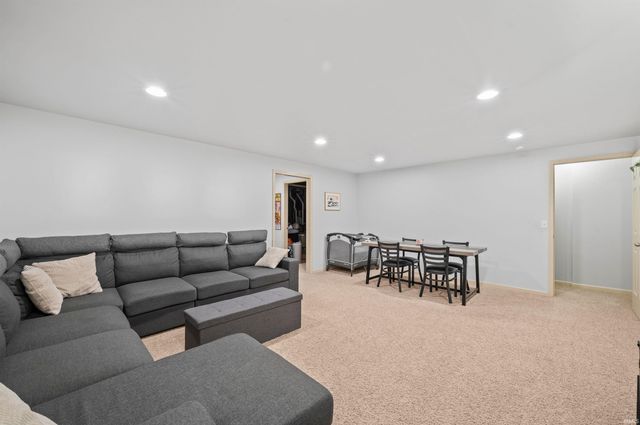 51813 Melwood Court, South Bend, IN 46628