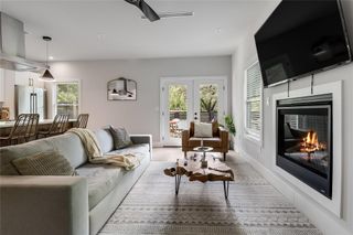 1111 W Annie ST B, Austin, TX 78704