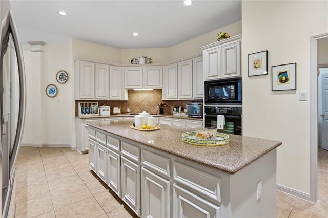 104 Grand Falls Court, League City, TX 77539