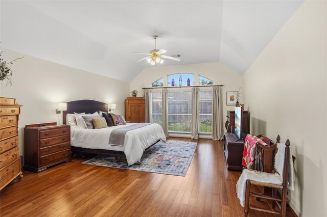 104 Grand Falls Court, League City, TX 77539