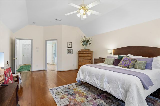 104 Grand Falls Court, League City, TX 77539