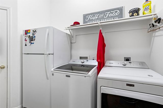 104 Grand Falls Court, League City, TX 77539