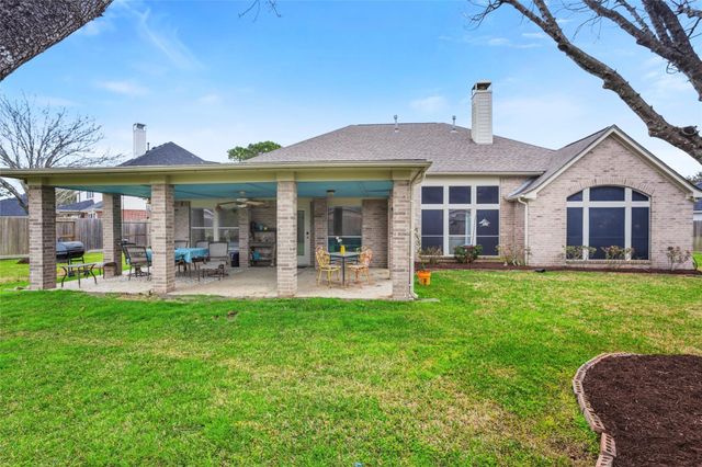 104 Grand Falls Court, League City, TX 77539