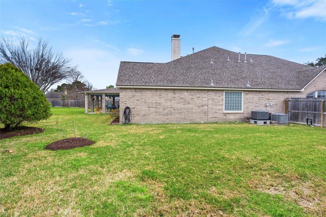 104 Grand Falls Court, League City, TX 77539
