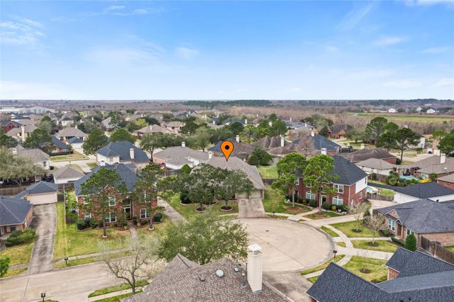 104 Grand Falls Court, League City, TX 77539