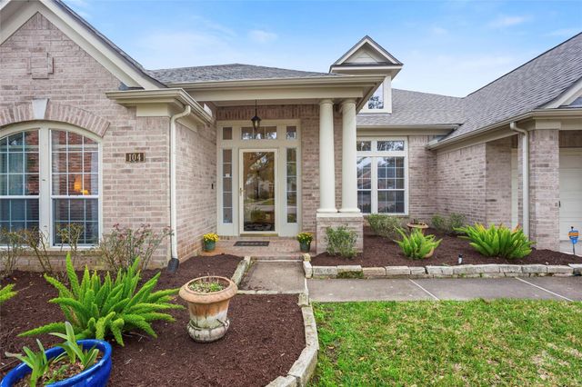 104 Grand Falls Court, League City, TX 77539