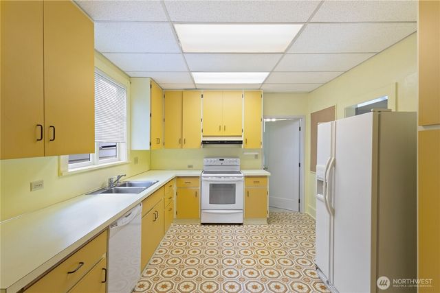 747 N 73rd Street, Seattle, WA 98103