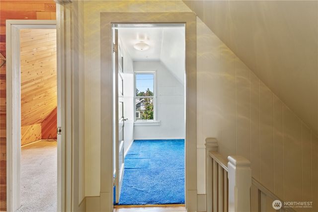 747 N 73rd Street, Seattle, WA 98103
