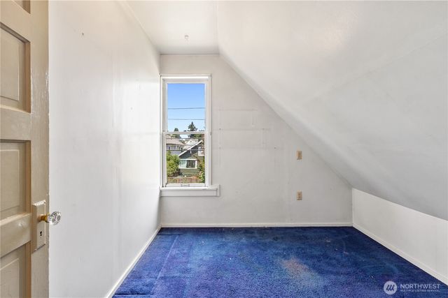 747 N 73rd Street, Seattle, WA 98103
