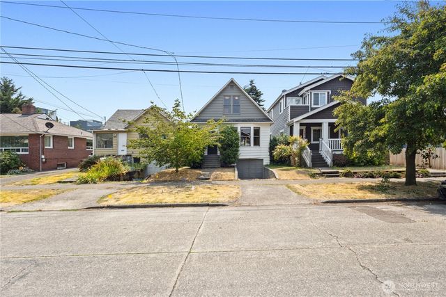 747 N 73rd Street, Seattle, WA 98103