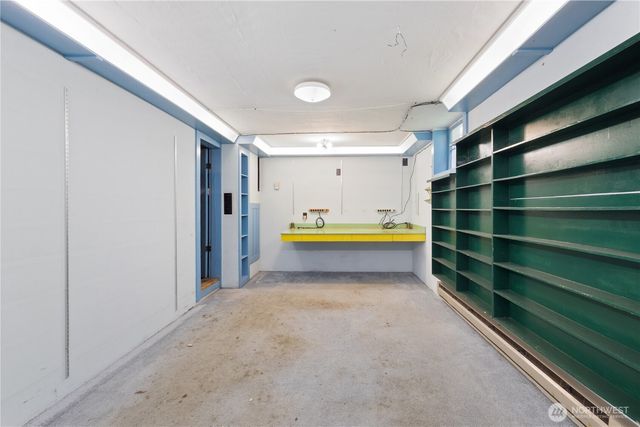 747 N 73rd Street, Seattle, WA 98103