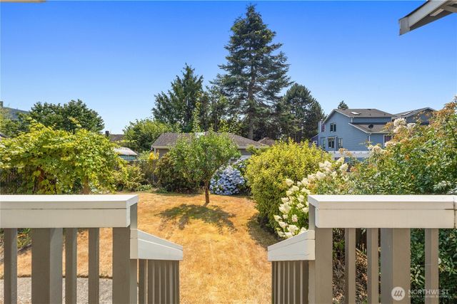 747 N 73rd Street, Seattle, WA 98103