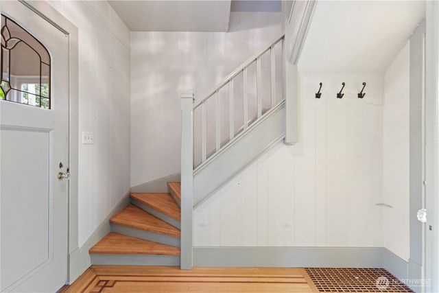 747 N 73rd Street, Seattle, WA 98103