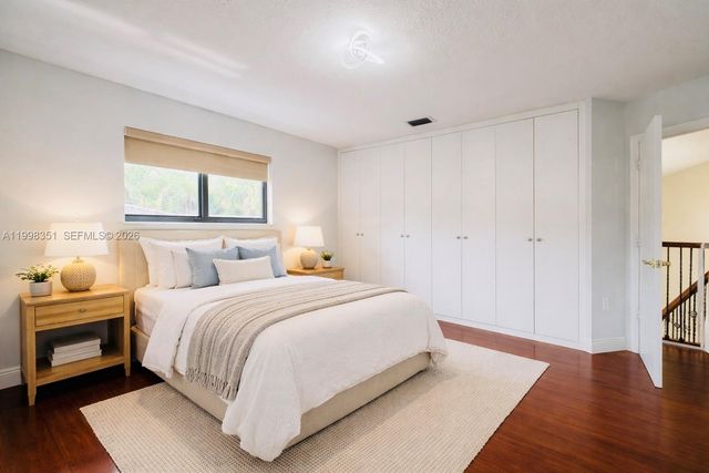 9069 NW 193rd St, Hialeah, FL 33018