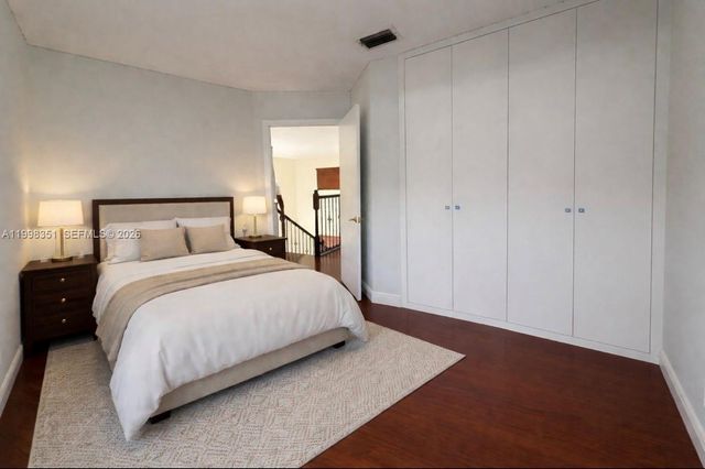 9069 NW 193rd St, Hialeah, FL 33018