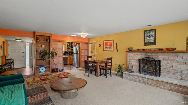 5932 Fredricks Rd, Sebastopol, CA 95472