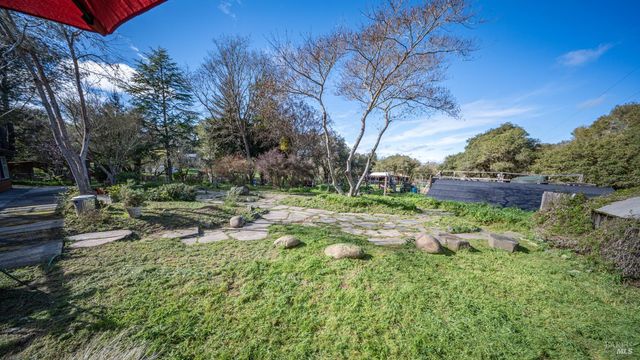 5932 Fredricks Rd, Sebastopol, CA 95472