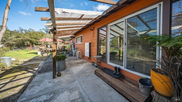 5932 Fredricks Rd, Sebastopol, CA 95472