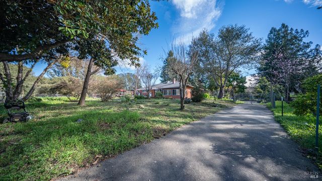 5932 Fredricks Rd, Sebastopol, CA 95472