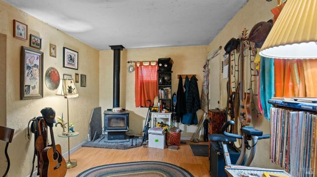 5932 Fredricks Rd, Sebastopol, CA 95472