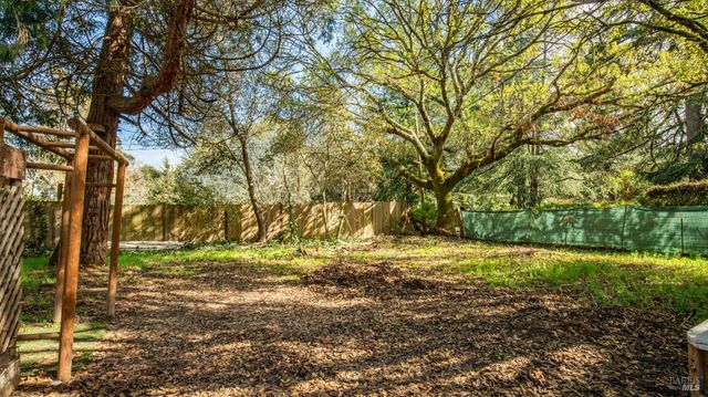 5932 Fredricks Rd, Sebastopol, CA 95472