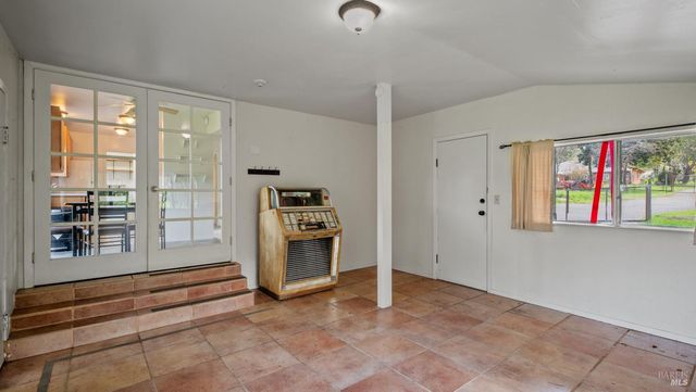 5932 Fredricks Rd, Sebastopol, CA 95472