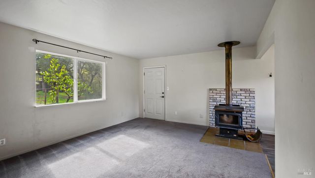 5932 Fredricks Rd, Sebastopol, CA 95472