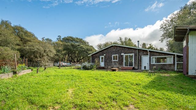 5932 Fredricks Rd, Sebastopol, CA 95472