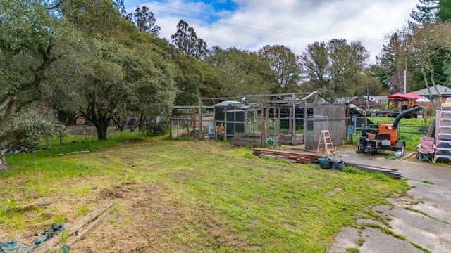 5932 Fredricks Rd, Sebastopol, CA 95472