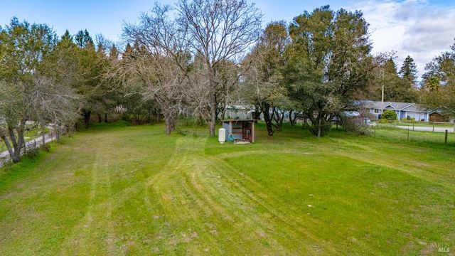 5932 Fredricks Rd, Sebastopol, CA 95472