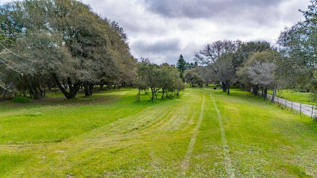 5932 Fredricks Rd, Sebastopol, CA 95472