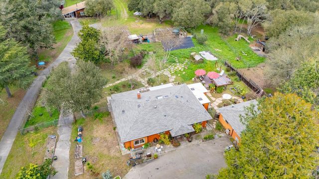 5932 Fredricks Rd, Sebastopol, CA 95472