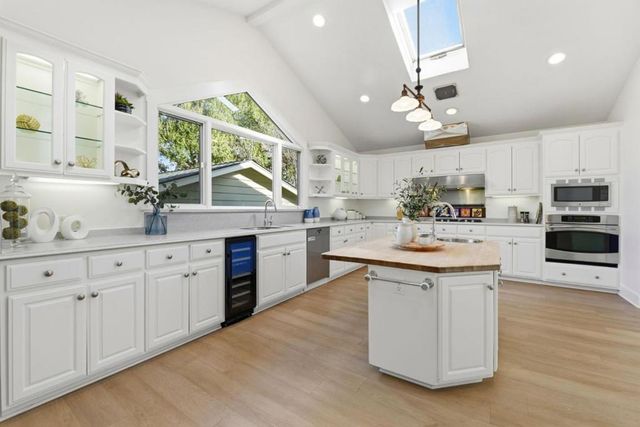 1015 High Street, Palo Alto, CA 94301