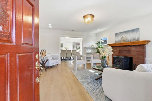 1015 High Street, Palo Alto, CA 94301