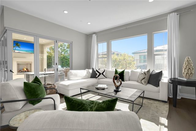 2060 Aliso Canyon, Lake Forest, CA 92610