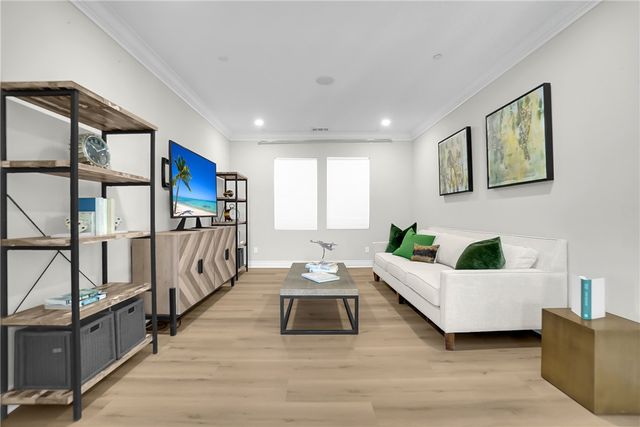 2060 Aliso Canyon, Lake Forest, CA 92610