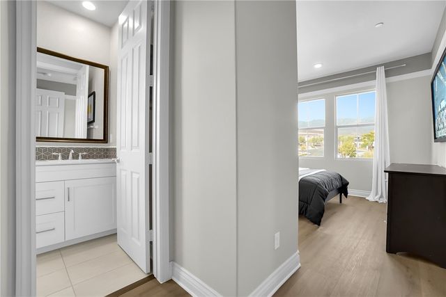 2060 Aliso Canyon, Lake Forest, CA 92610