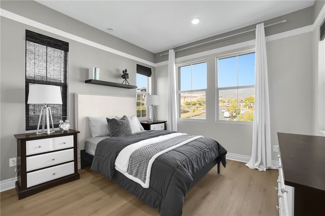 2060 Aliso Canyon, Lake Forest, CA 92610
