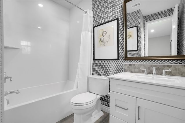 2060 Aliso Canyon, Lake Forest, CA 92610