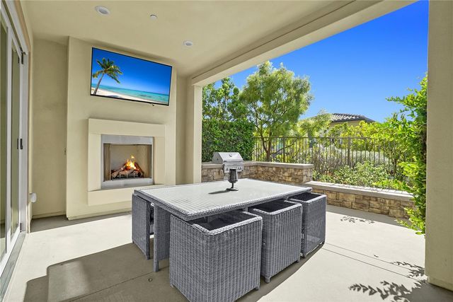 2060 Aliso Canyon, Lake Forest, CA 92610