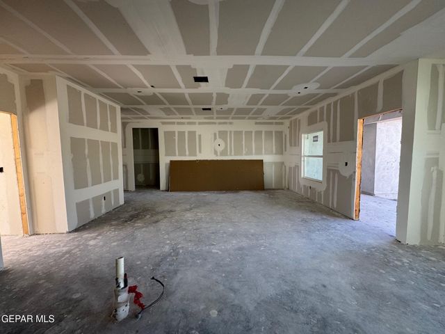 601 Harvest Grove Lane, Socorro, TX 79927