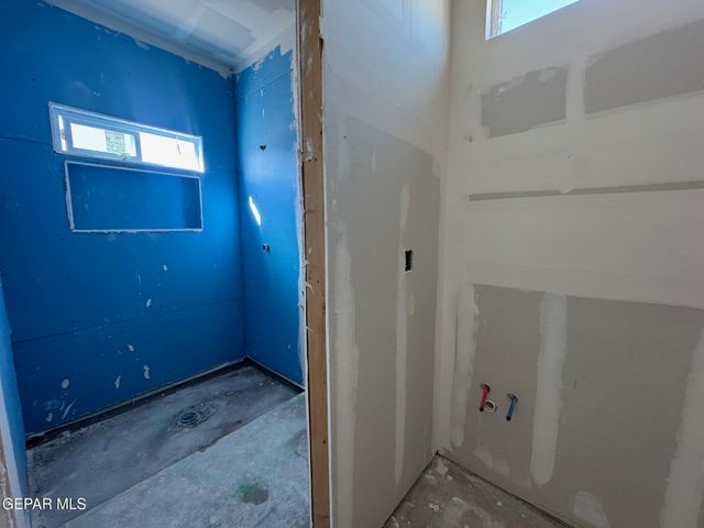 601 Harvest Grove Lane, Socorro, TX 79927