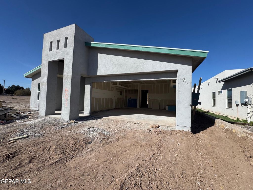 601 Harvest Grove Lane, Socorro, TX 79927