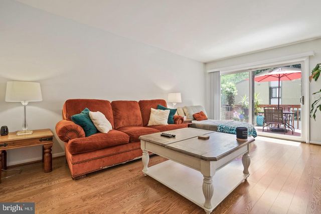 2343 MILLENNIUM LN, Reston, VA 20191