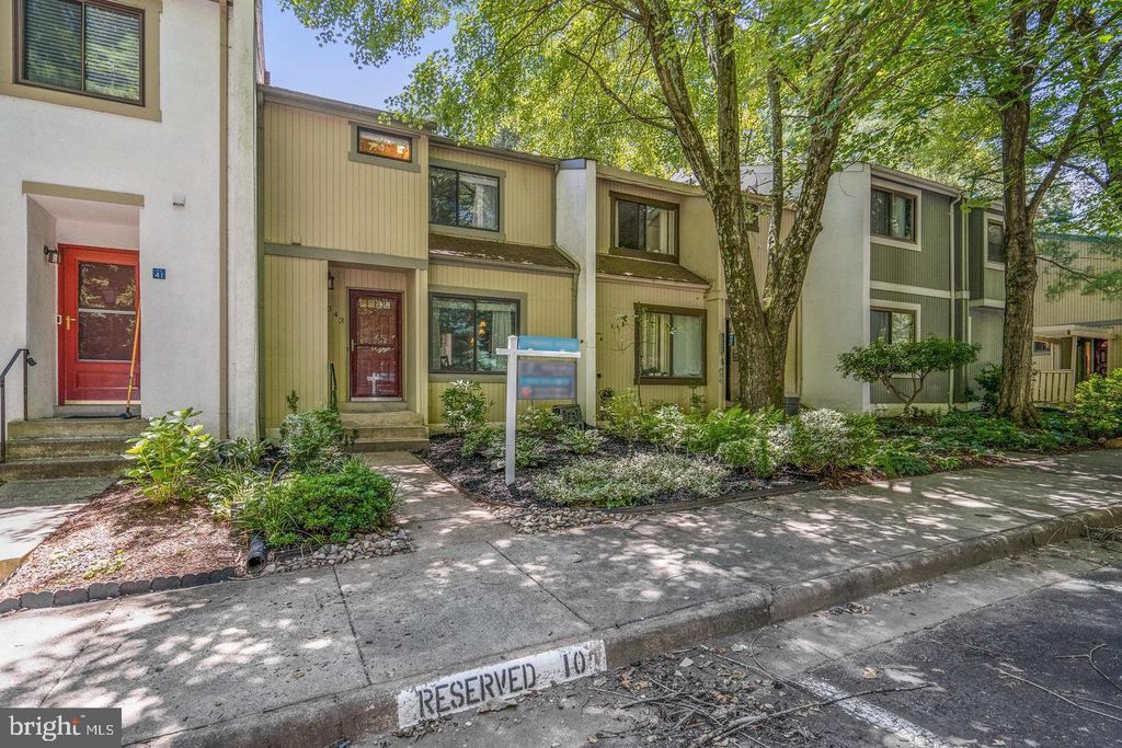 2343 MILLENNIUM LN, Reston, VA 20191