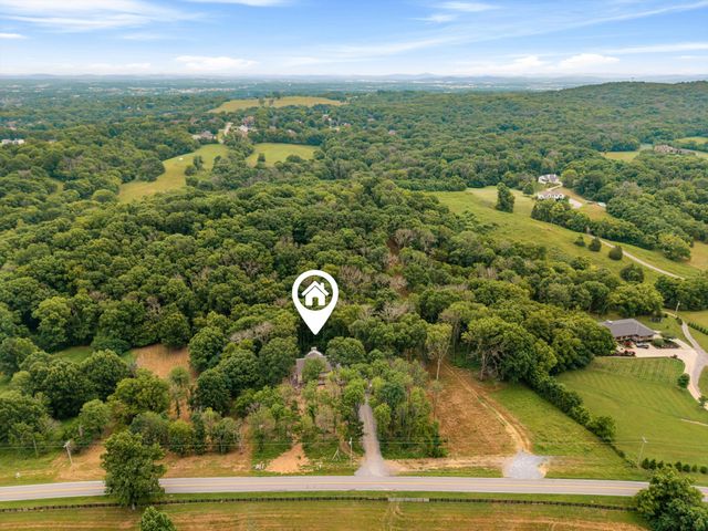 971 Palmer Rd, Lebanon, TN 37090